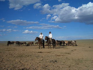 ride a horse in Mongol